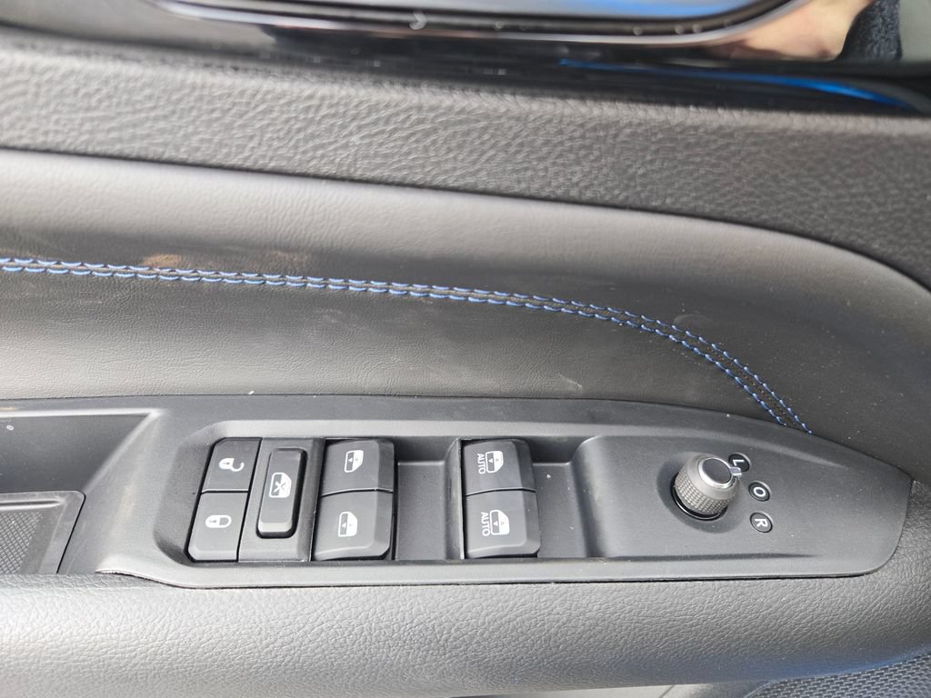 New 2026 Jeep Compass Latitude AWD/4WD image 12