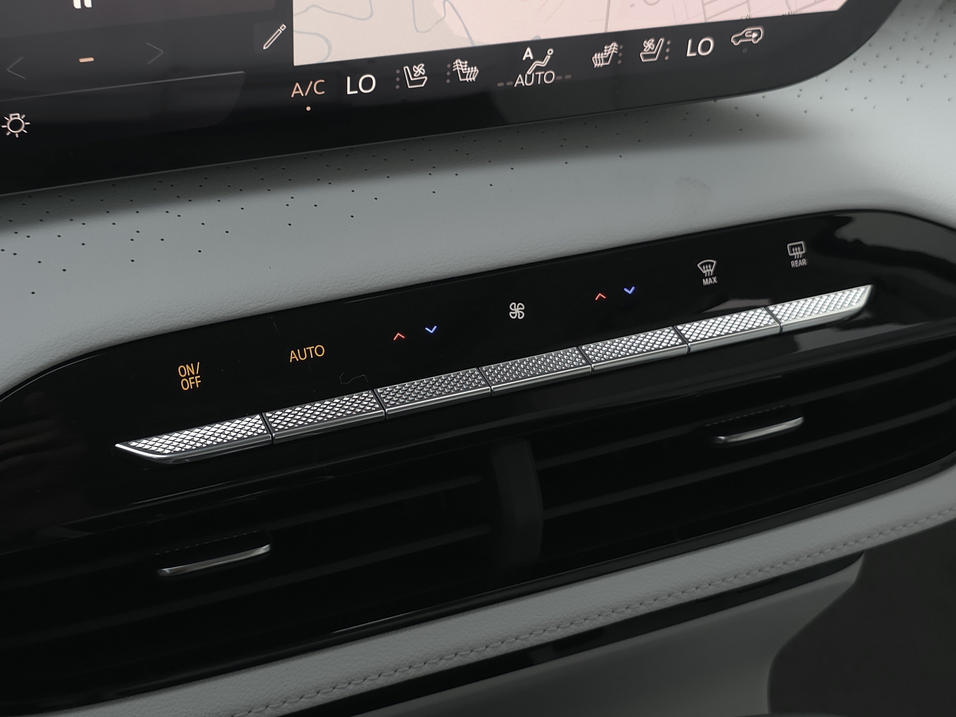 New 2027 Buick Enclave Avenir FWD image 17