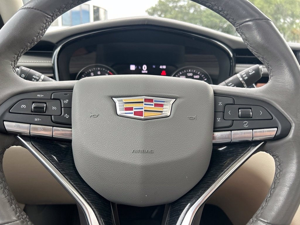 Used 2024 Cadillac XT6 Premium Luxury w/ Technology Package FWD image 27