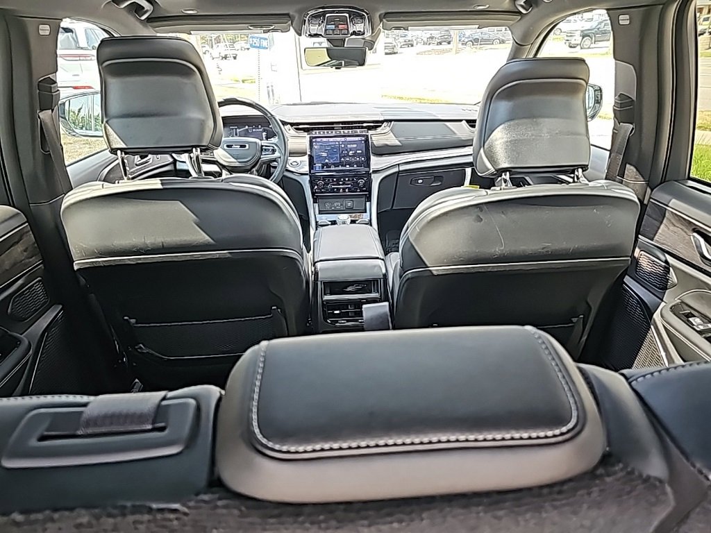 Certified 2024 Jeep Grand Cherokee Overland w/ Adv Protech Group III image 16