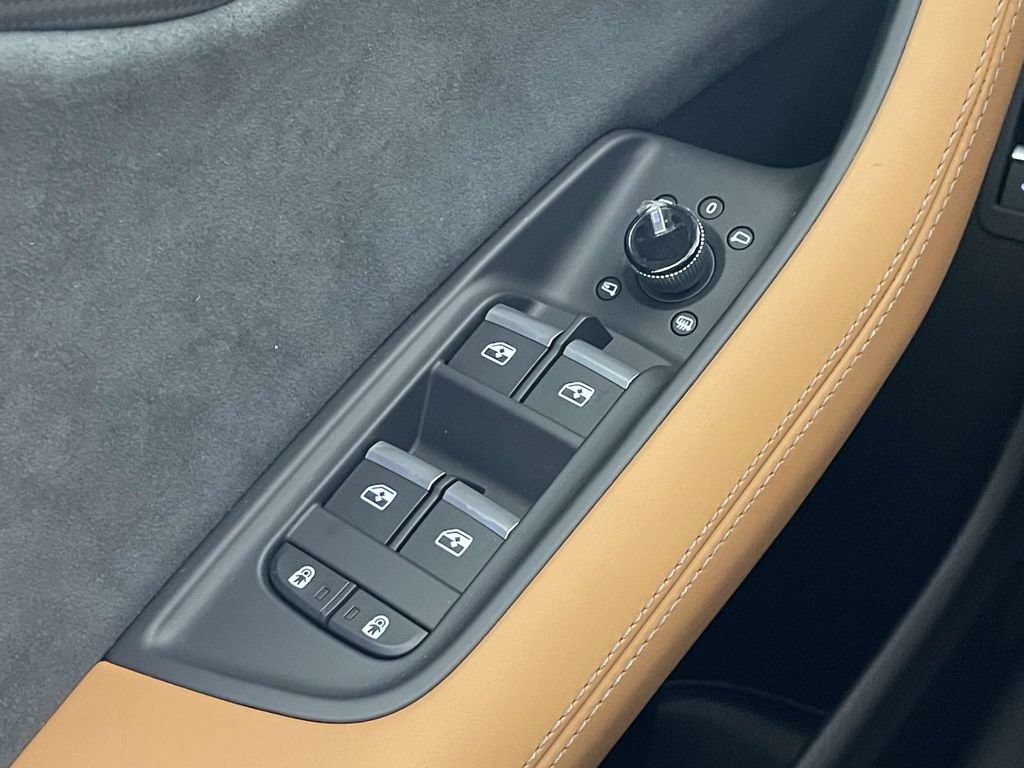 New 2027 Audi RS Q8 performance AWD/4WD image 36