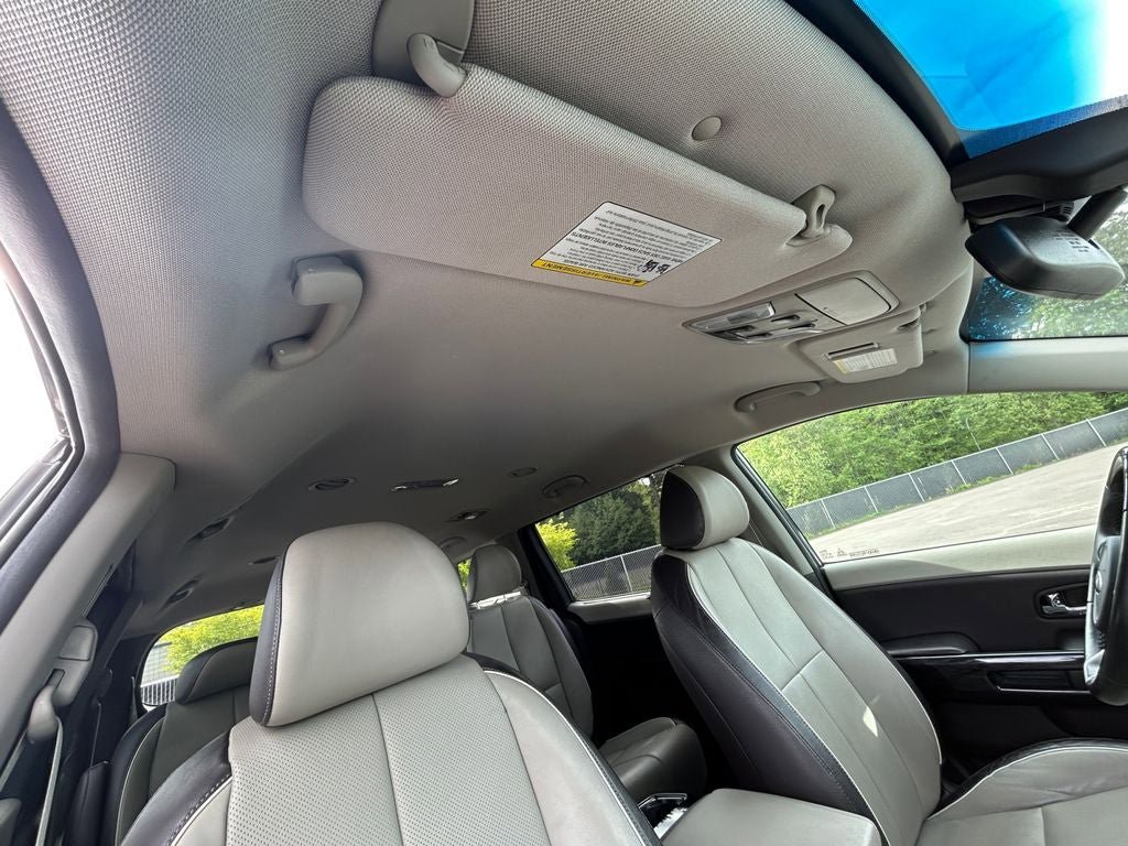 Used 2018 Kia Sedona SX Limited FWD image 27