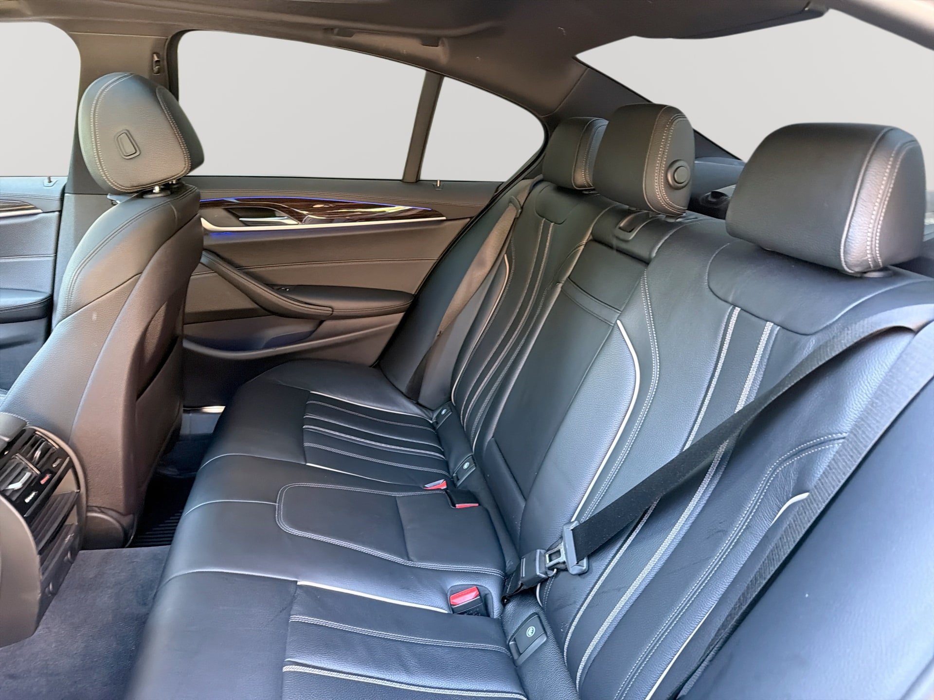 Used 2018 BMW 540i xDrive w/ M Sport Package AWD/4WD image 27