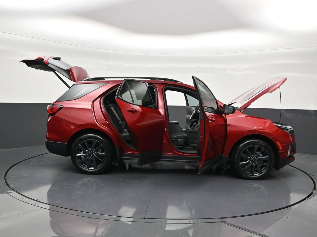 Used 2023 Chevrolet Equinox RS image 32