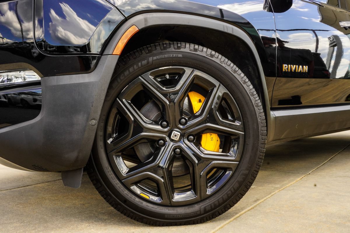 Used 2022 Rivian R1T Adventure AWD/4WD image 3