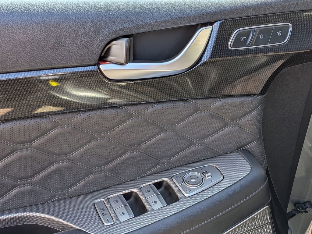 Used 2022 Hyundai Palisade Calligraphy image 14