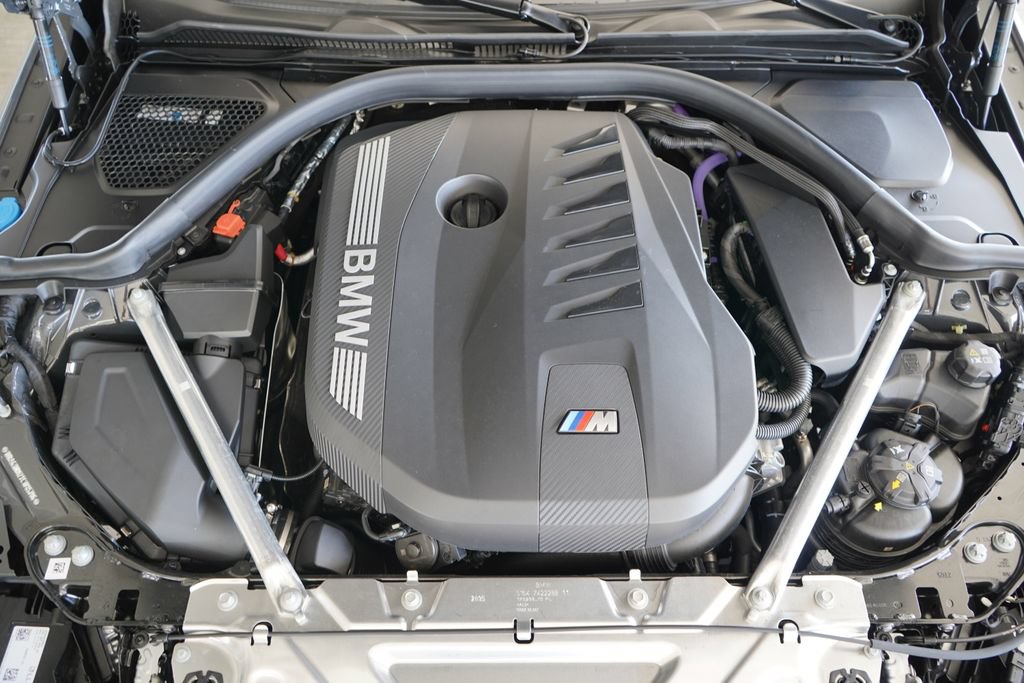 Used 2026 BMW M440i Convertible w/ Premium Package RWD image 24