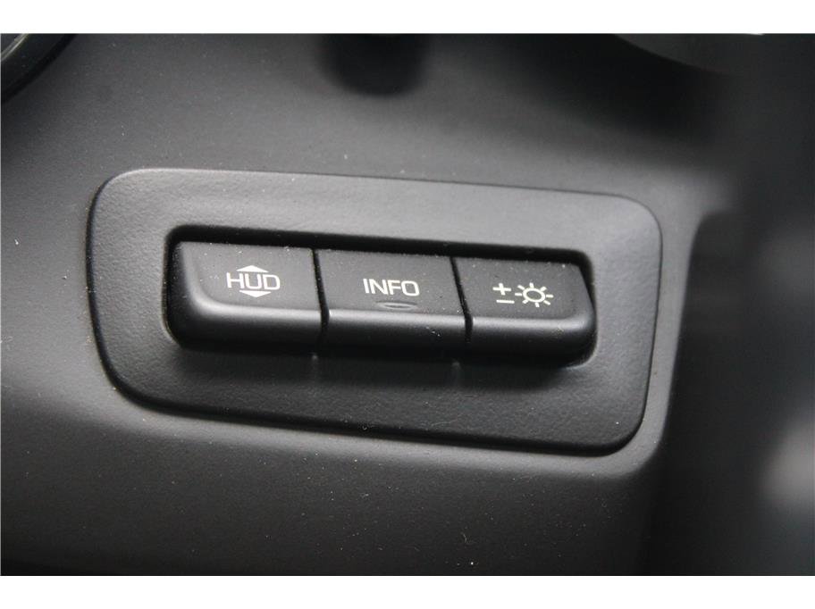 Used 2018 Chevrolet Camaro SS image 25