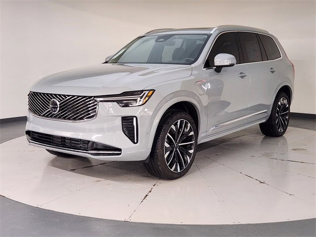 New 2025 Volvo XC90 T8 Plus w/ Protection Package Premier