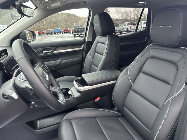 Used 2026 GMC Terrain Denali w/ LPO, Black Badging Package image 15