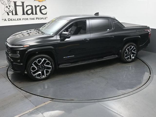 Used 2024 Chevrolet Silverado EV RST AWD/4WD image 57