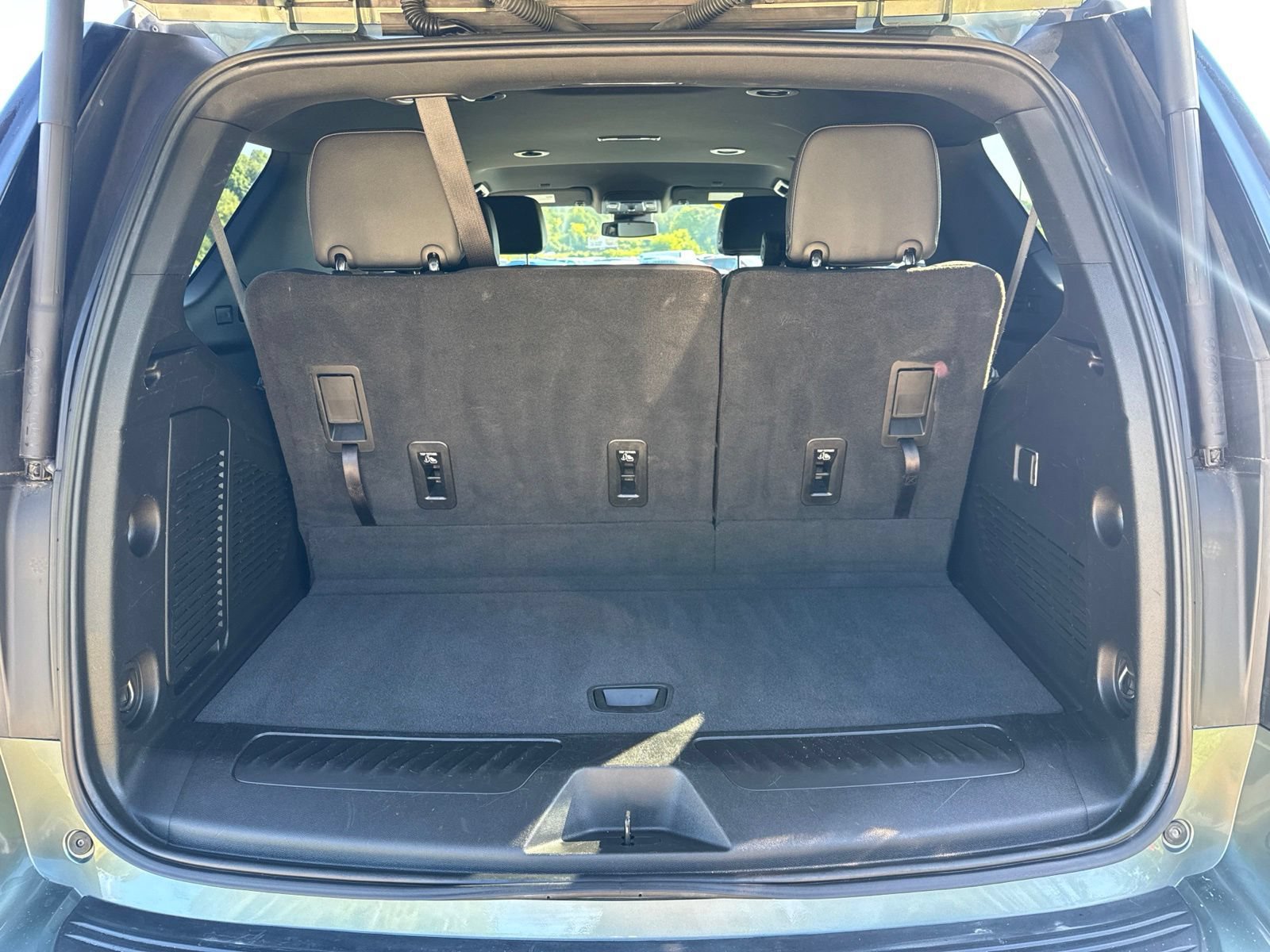 Used 2024 Chevrolet Tahoe LT AWD/4WD image 15