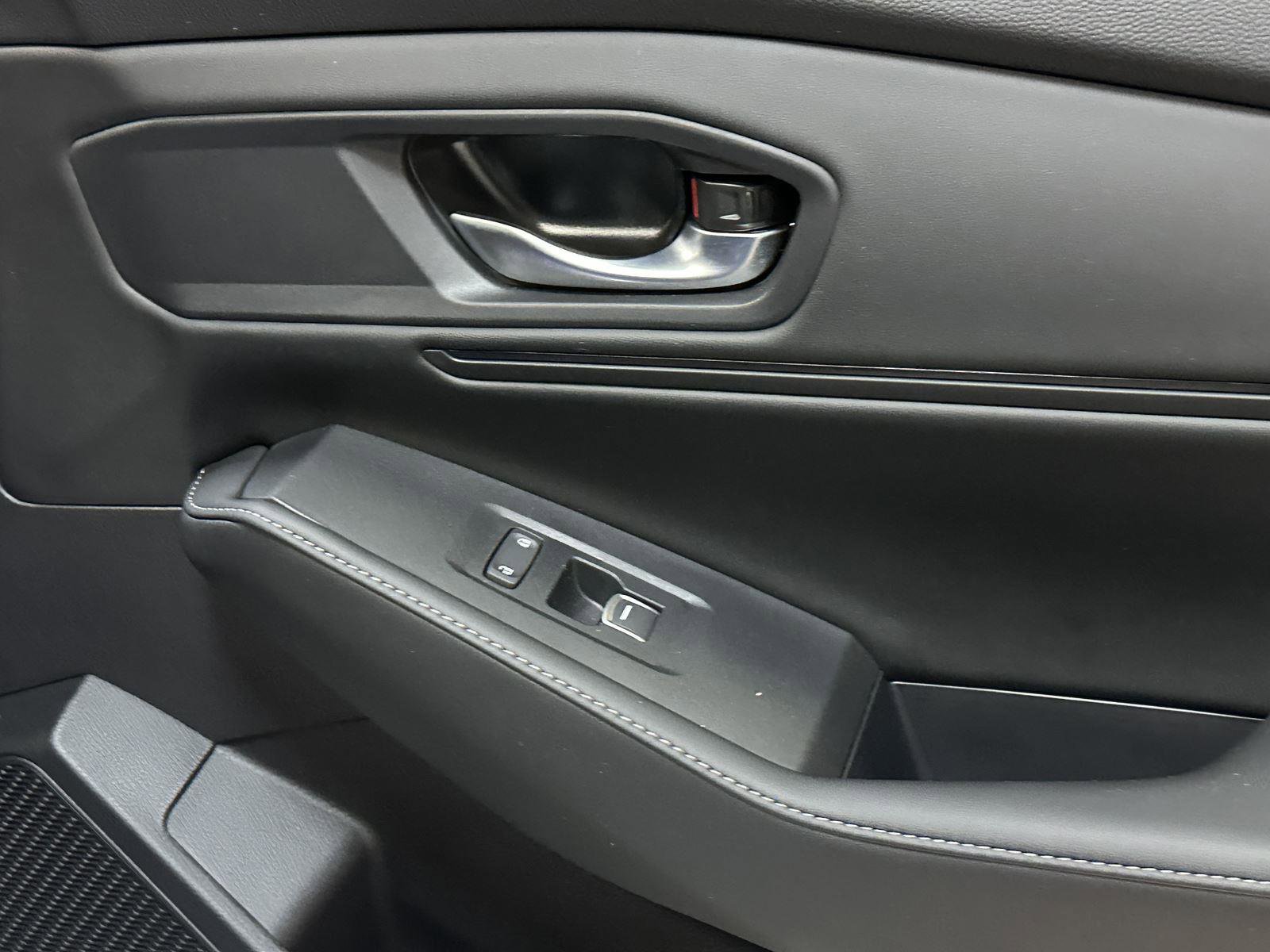 Used 2025 Honda Accord Sport image 38