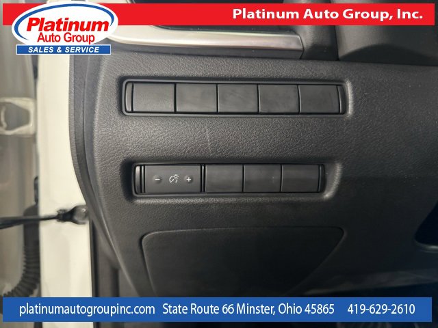 Used 2021 Nissan Rogue S image 17