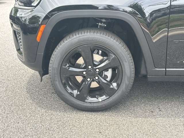 New 2026 Jeep Grand Cherokee Limited w/ Limited Altitude Package AWD/4WD image 11