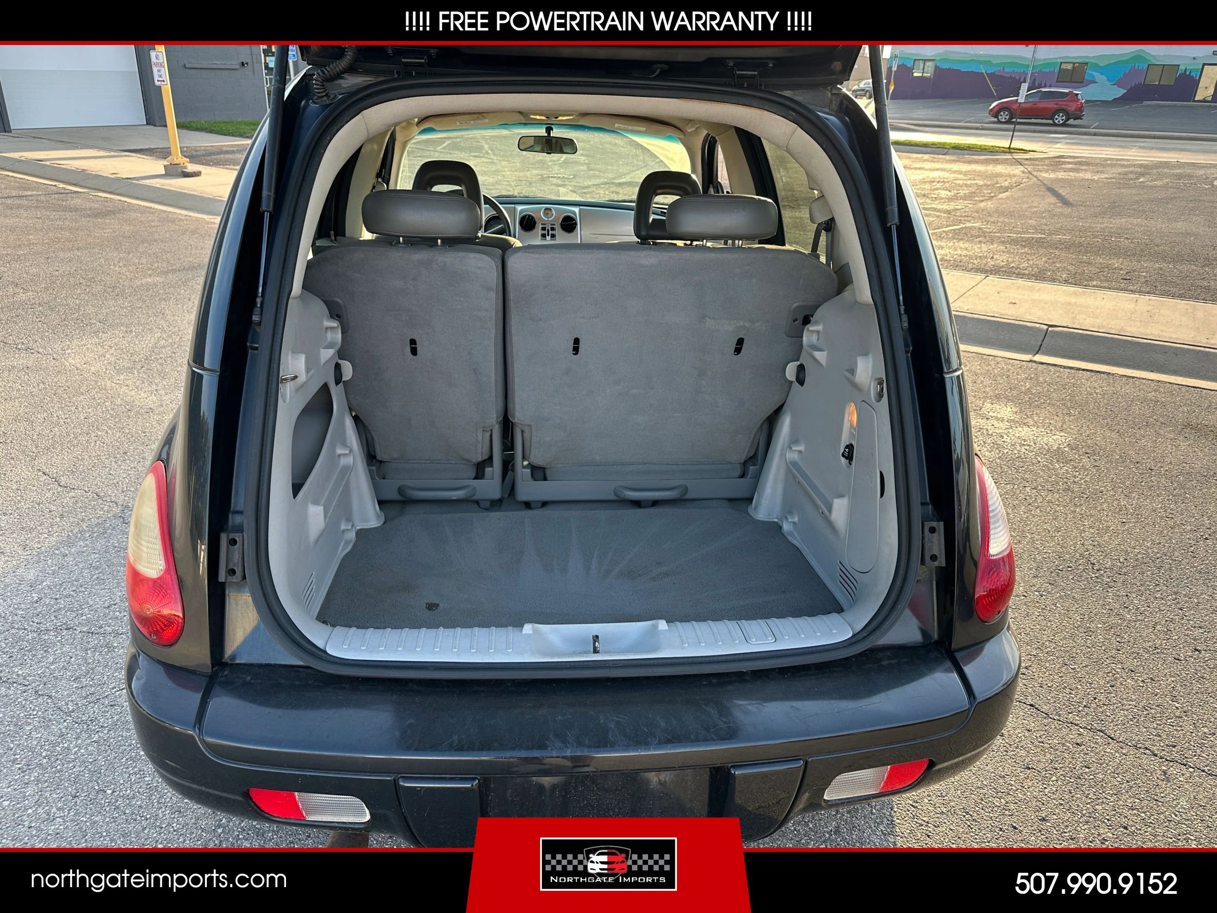 Used 2009 Chrysler PT Cruiser Touring FWD image 5