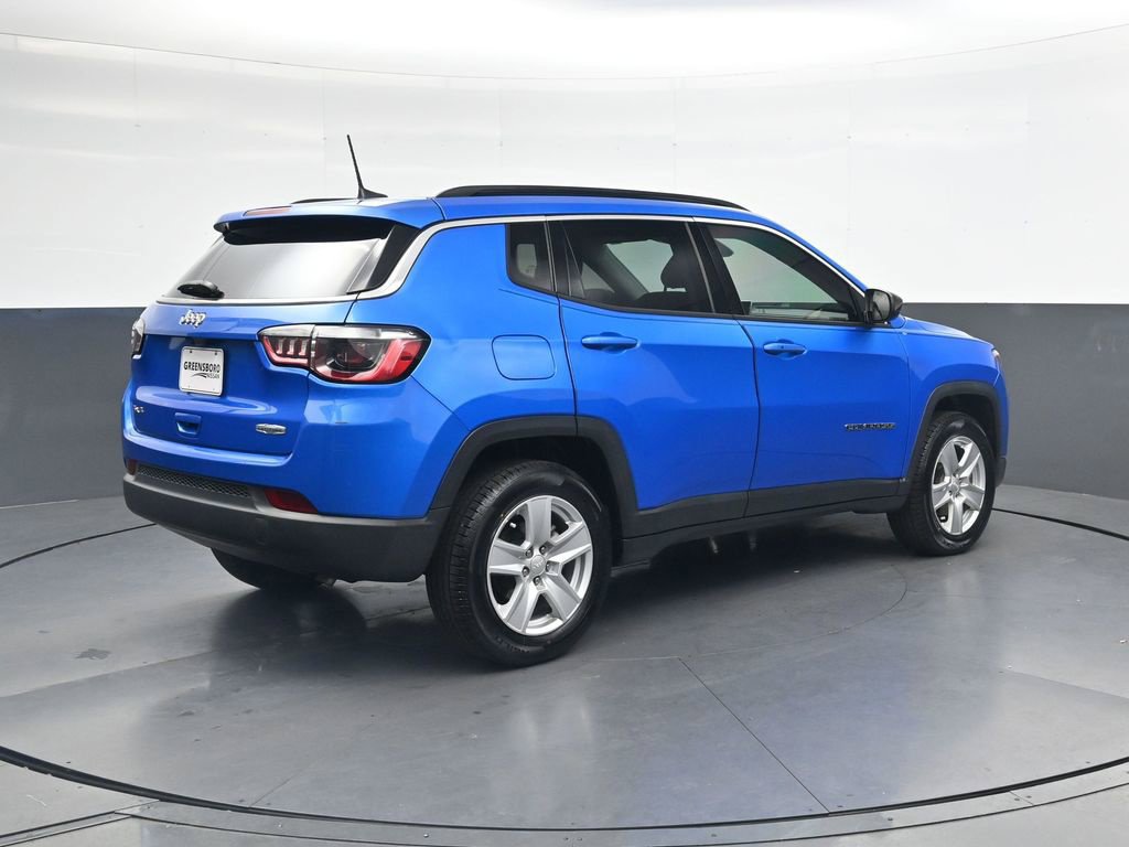 Used 2022 Jeep Compass Latitude w/ Convenience Group AWD/4WD image 5
