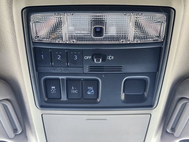 Used 2019 Toyota 4Runner SR5 Premium AWD/4WD image 32
