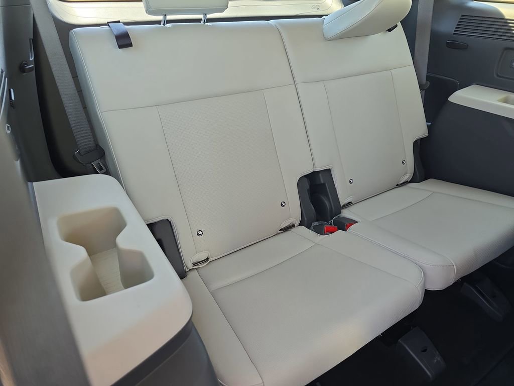 Used 2025 Hyundai Santa Fe Limited image 12