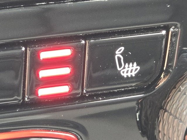 Used 2025 Jeep Grand Cherokee L Limited image 14