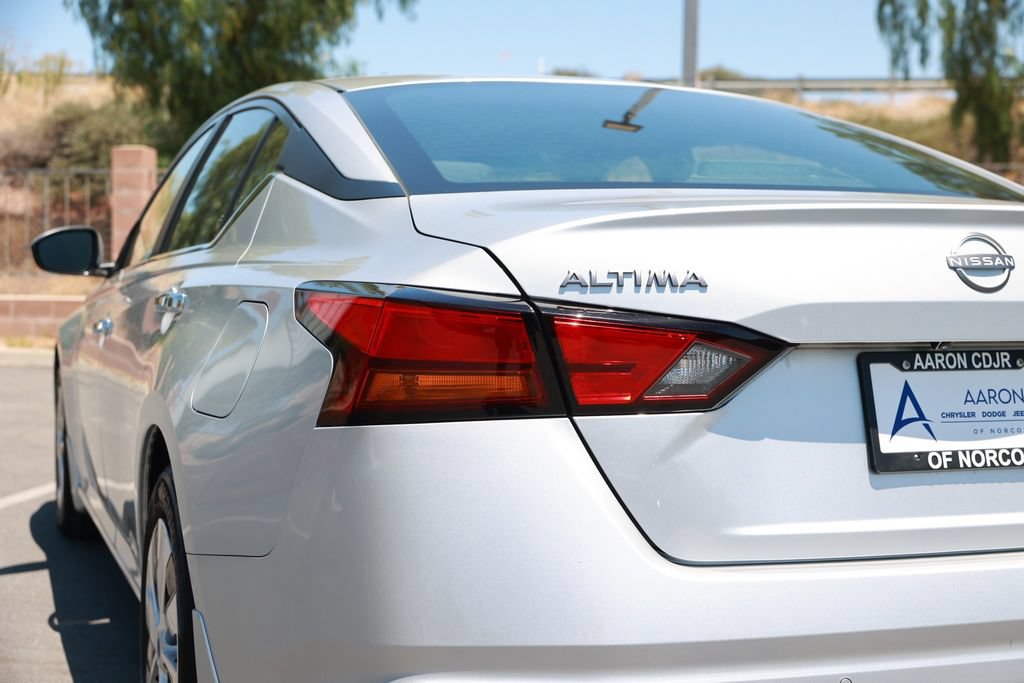 Used 2023 Nissan Altima 2.5 S FWD image 16