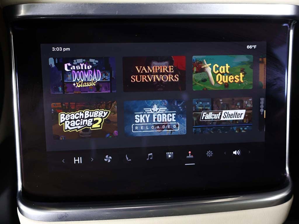 Used 2022 Tesla Model X Plaid image 59