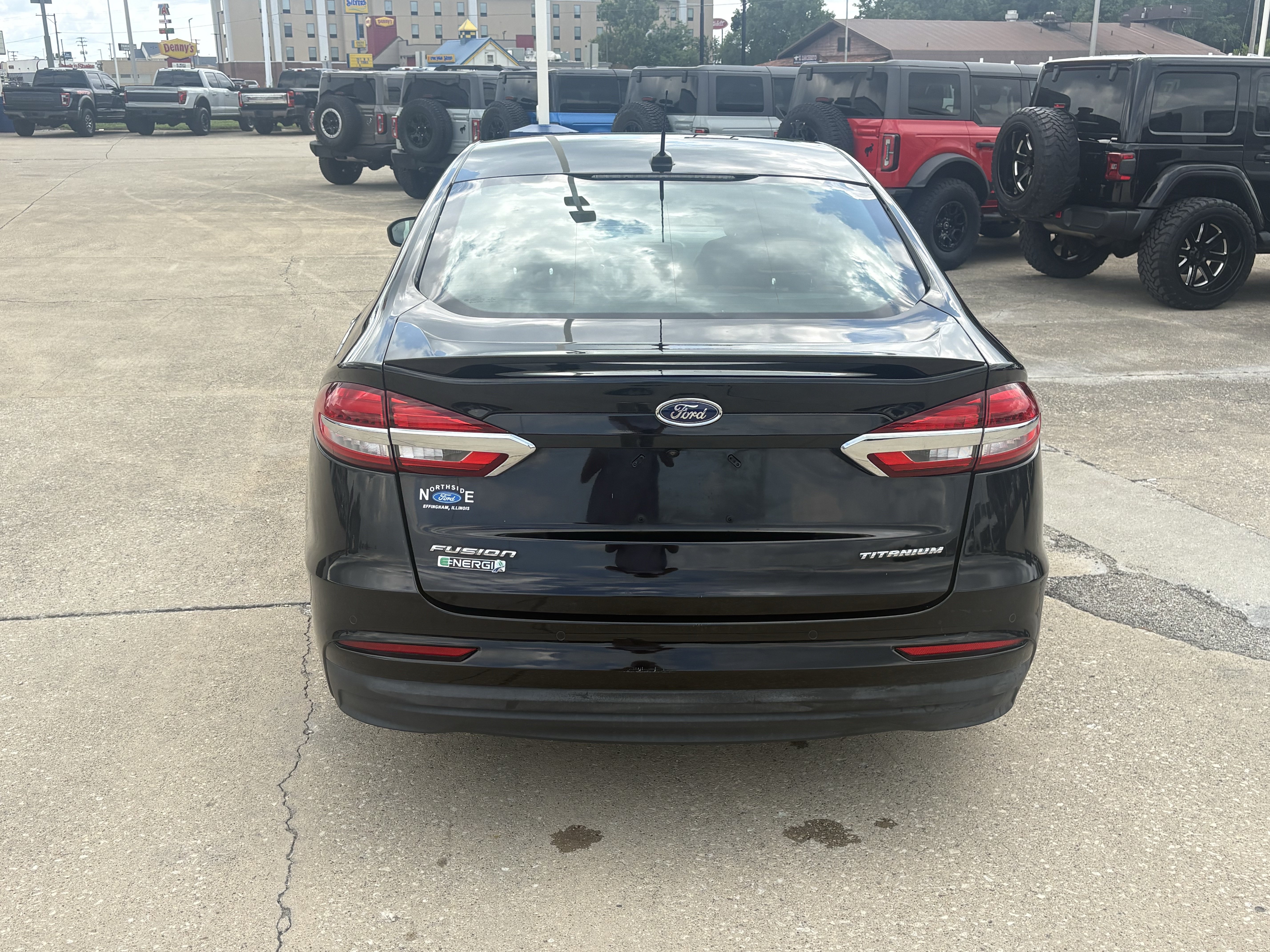 Used 2019 Ford Fusion Energi Titanium FWD image 6