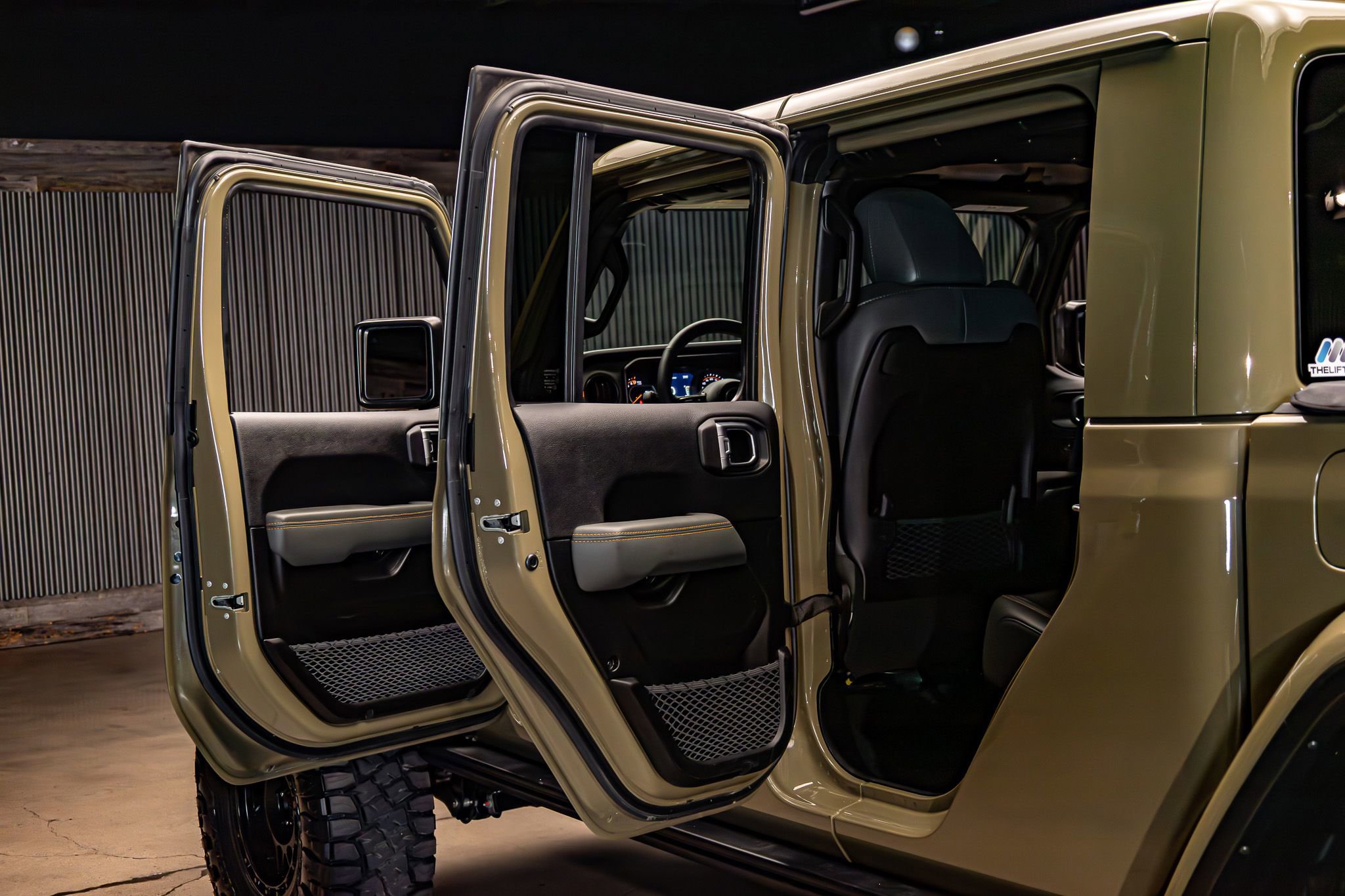 Used 2025 Jeep Gladiator Mojave image 29