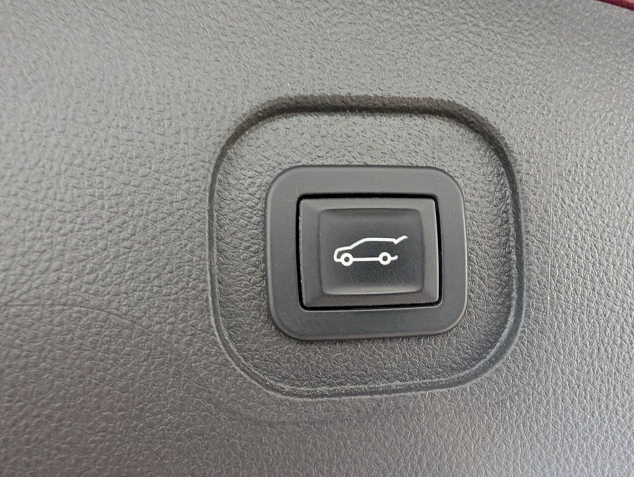 Used 2012 Chevrolet Equinox LTZ AWD/4WD image 16