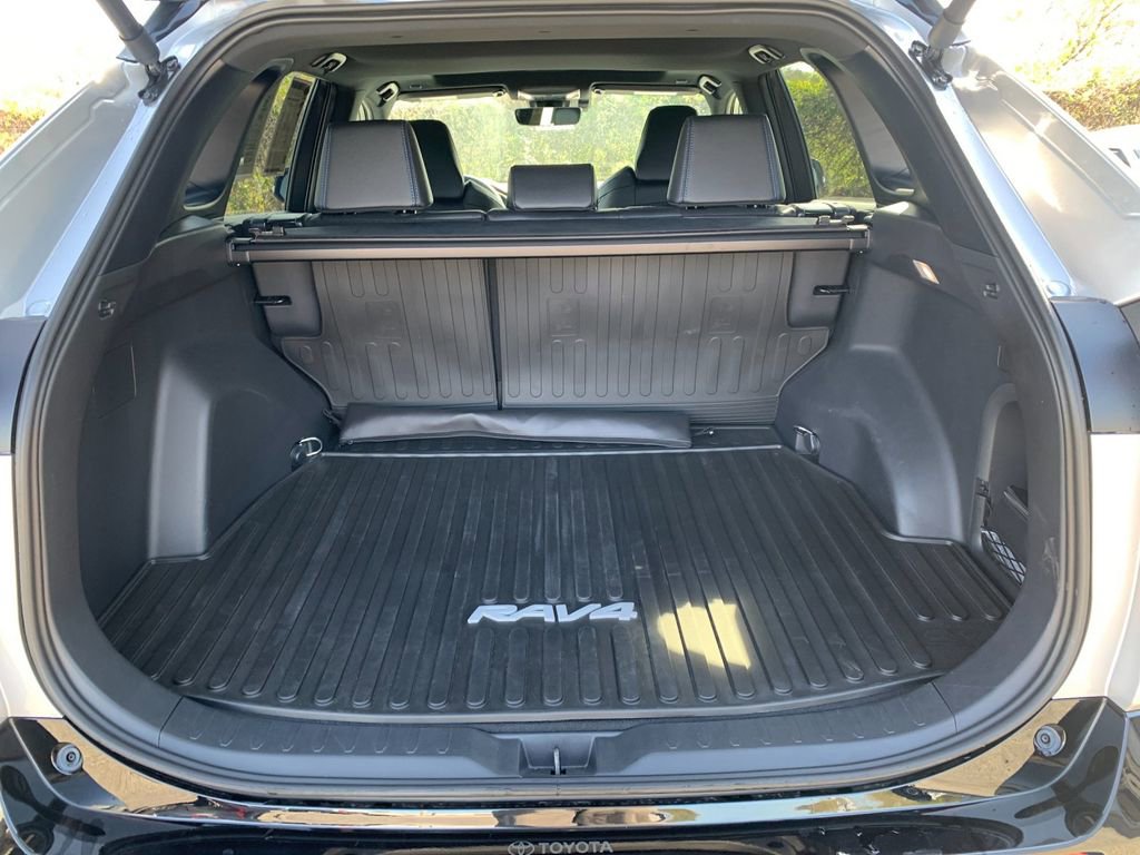 Used 2024 Toyota RAV4 XSE w/ Weather Package AWD/4WD image 18