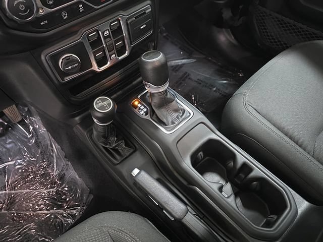 Used 2023 Jeep Gladiator Sport AWD/4WD image 24