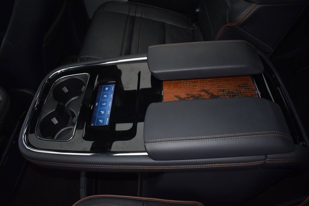 Used 2024 Lincoln Navigator Black Label image 18