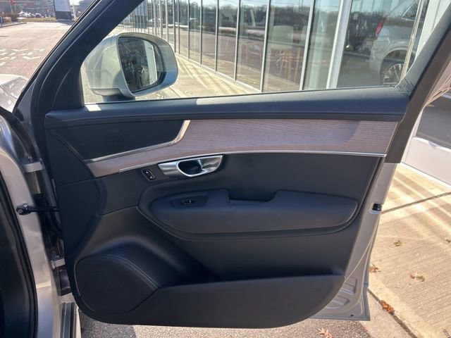 Certified 2025 Volvo XC90 B6 Plus image 14