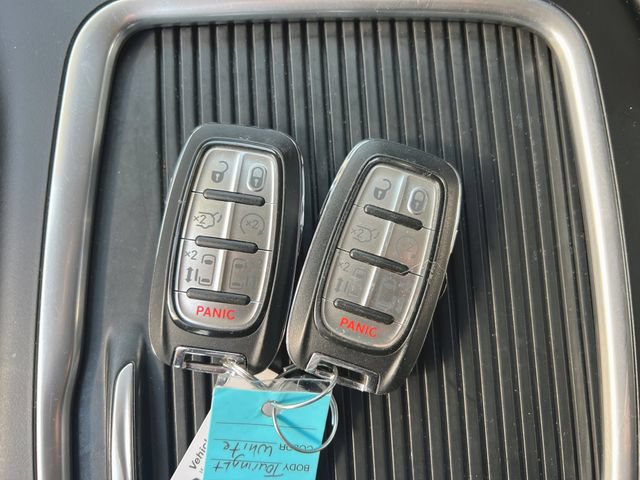 Used 2020 Chrysler Pacifica Touring-L Plus w/ Advanced Safetytec Group FWD image 23