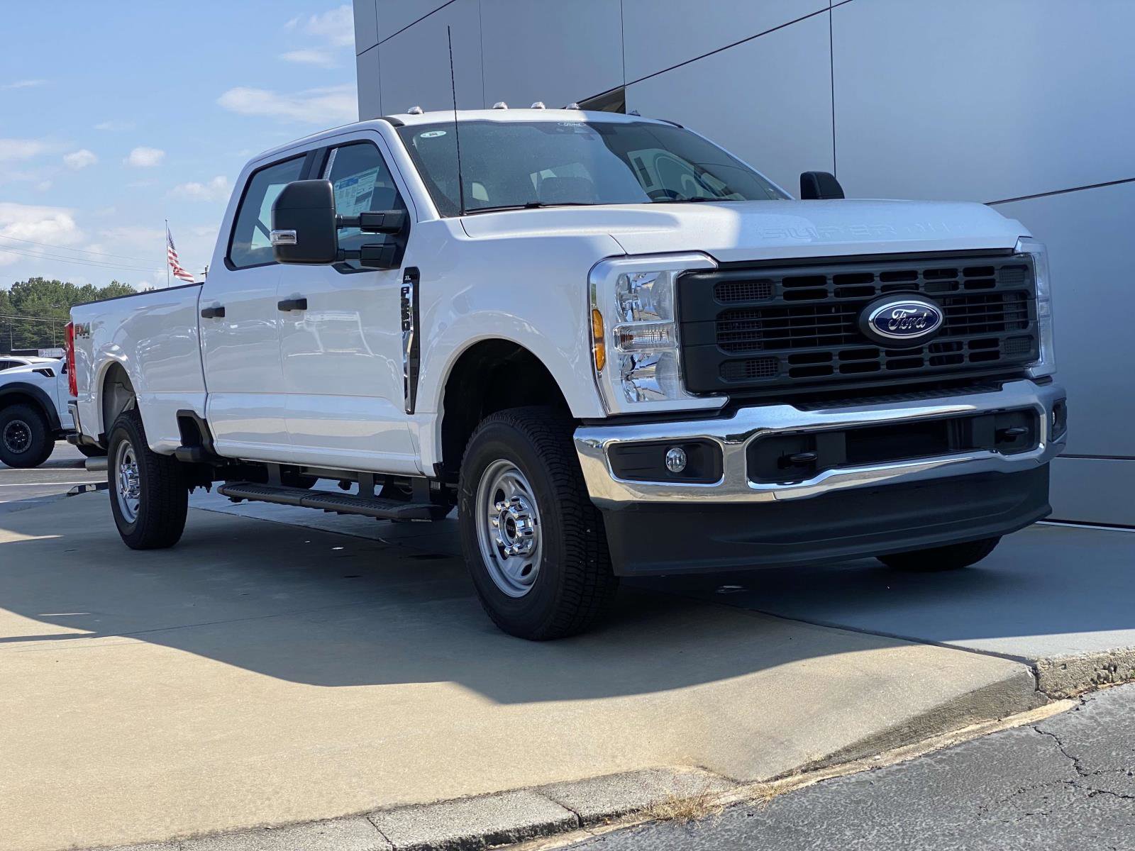 New 2026 Ford F250 4x4 Crew Cab Super Duty image 1