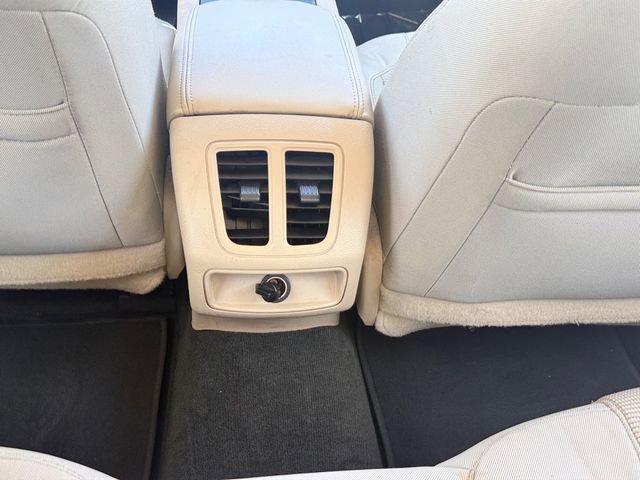 Used 2016 Ford Taurus SEL image 8