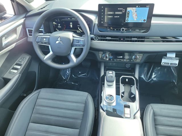 New 2026 Mitsubishi Outlander SE image 16