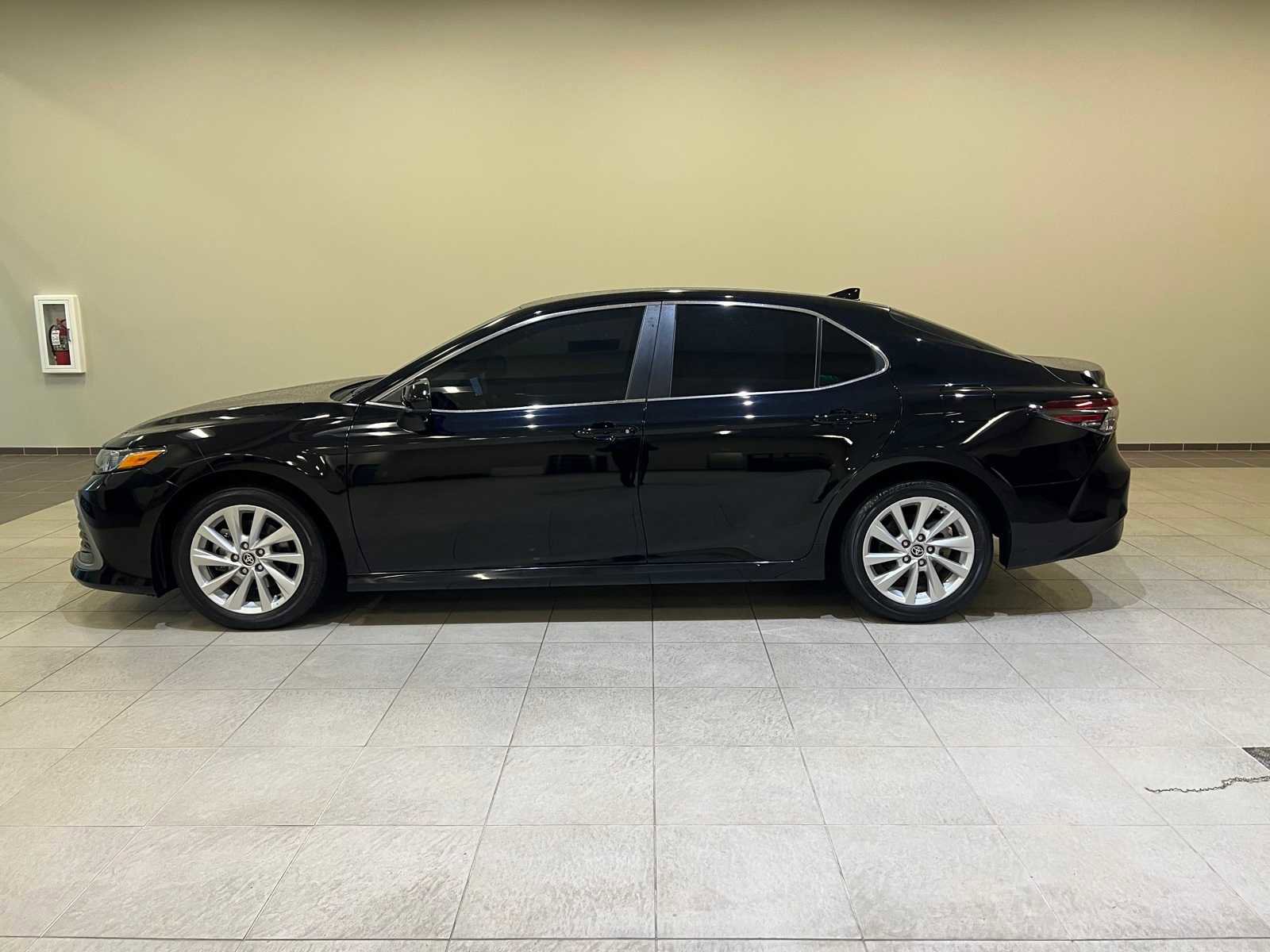 Certified 2022 Toyota Camry LE w/ Carpet Mat Package (TMS) image 3