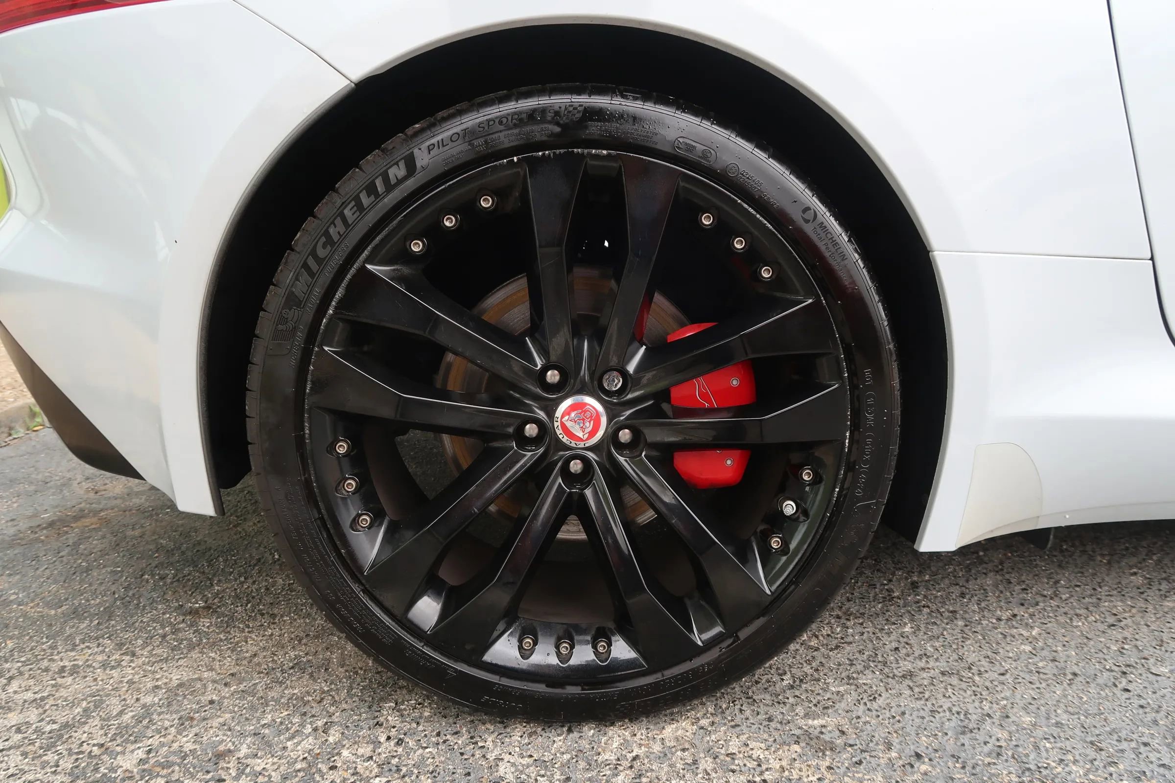 Used 2016 Jaguar F-TYPE S image 46