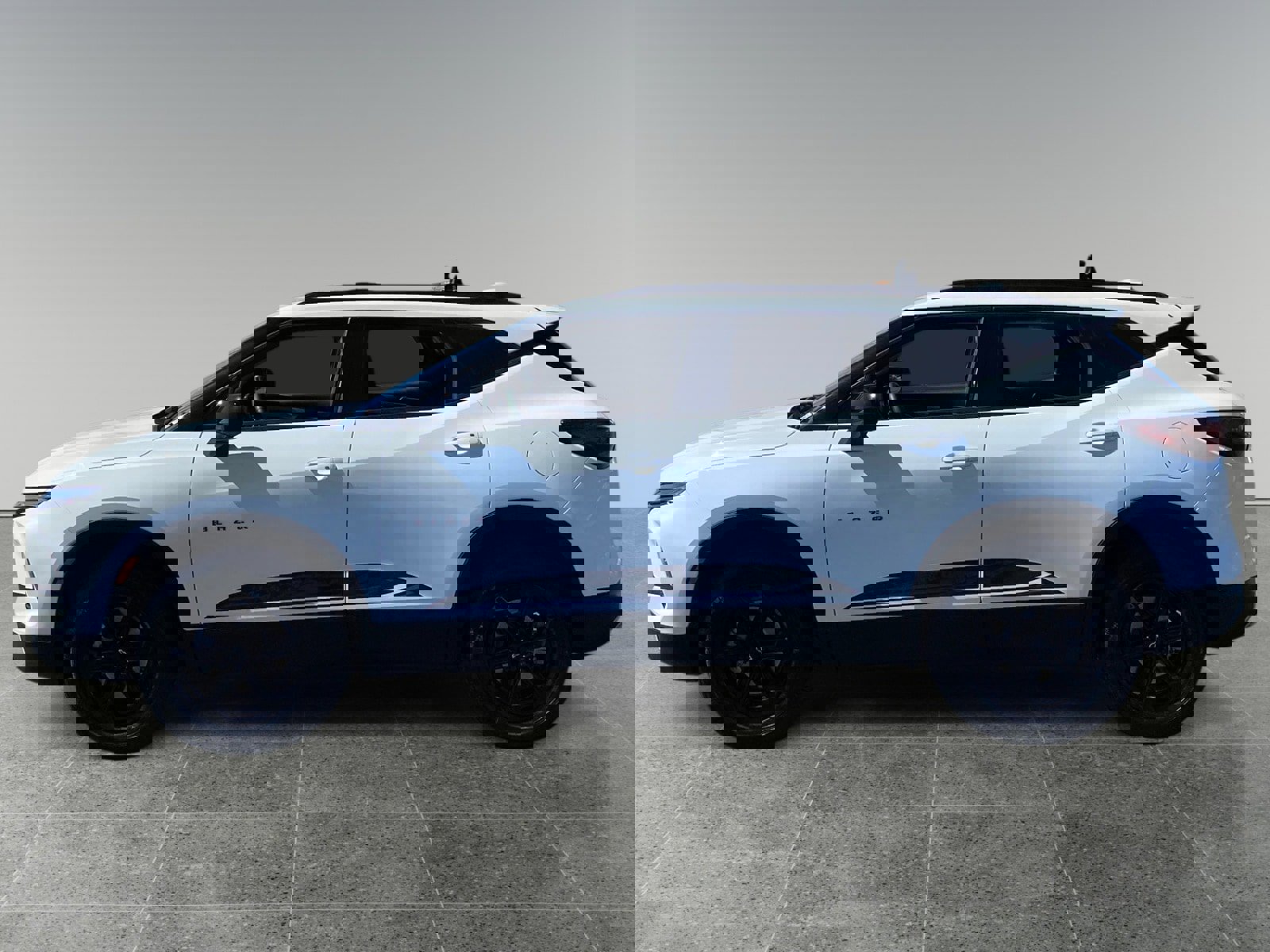 Used 2023 Chevrolet Blazer LT w/ Midnight/Sport Edition image 2