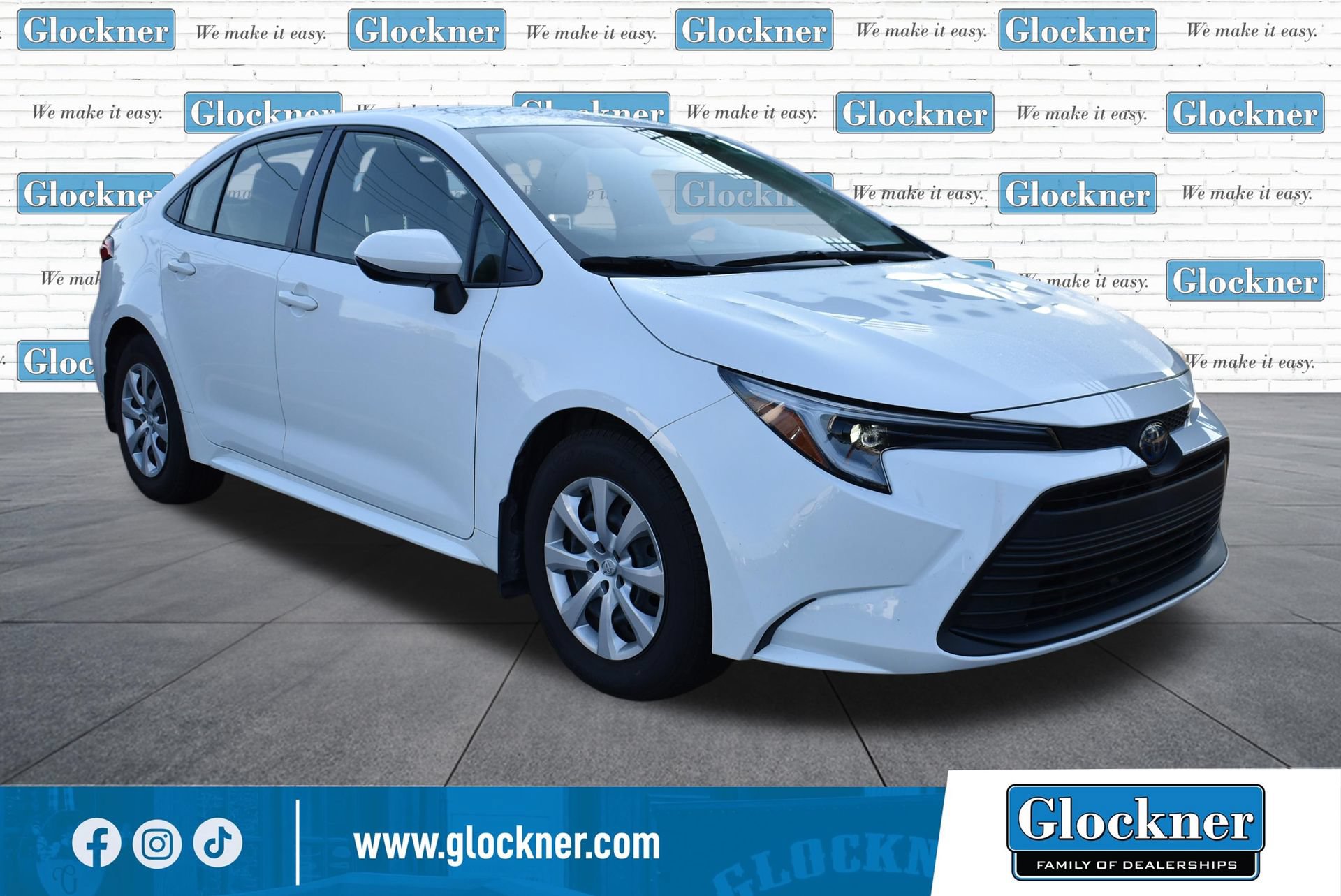 Used 2023 Toyota Corolla LE FWD image 3