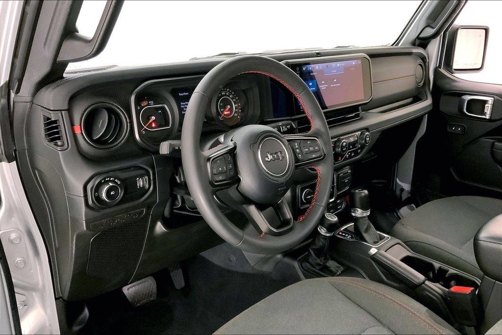 Used 2024 Jeep Wrangler Unlimited Rubicon w/ Technology Group AWD/4WD image 20