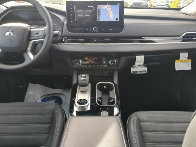 New 2026 Mitsubishi Outlander SE FWD image 18