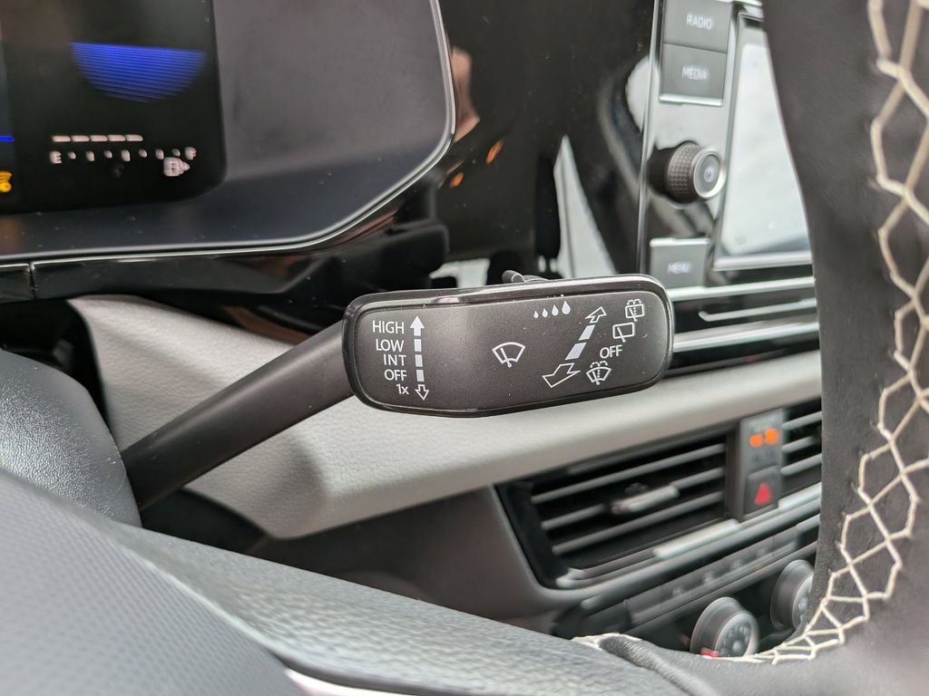 Certified 2023 Volkswagen Taos S FWD image 28