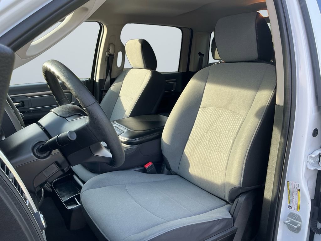 Used 2023 RAM 1500 Classic SLT w/ Protection Group AWD/4WD image 10