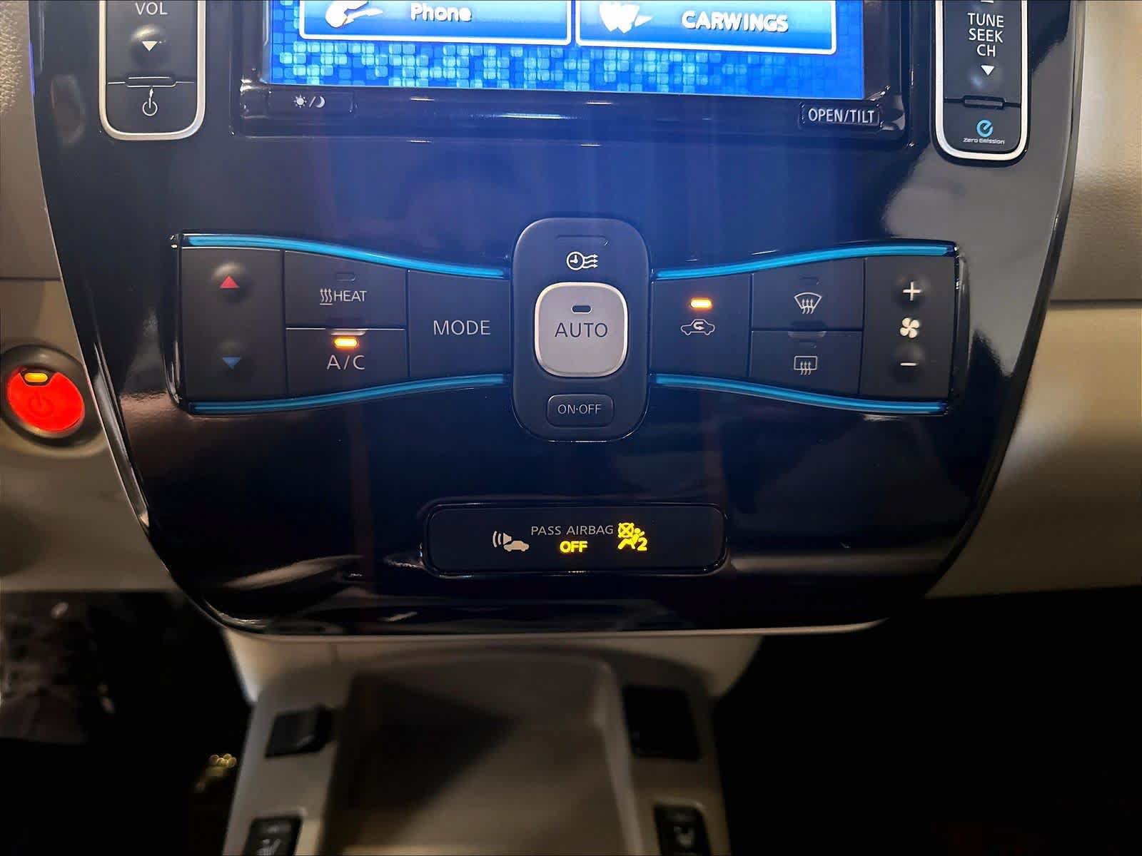 Used 2015 Nissan Leaf SV w/ LED & Quick Charge Package FWD image 32