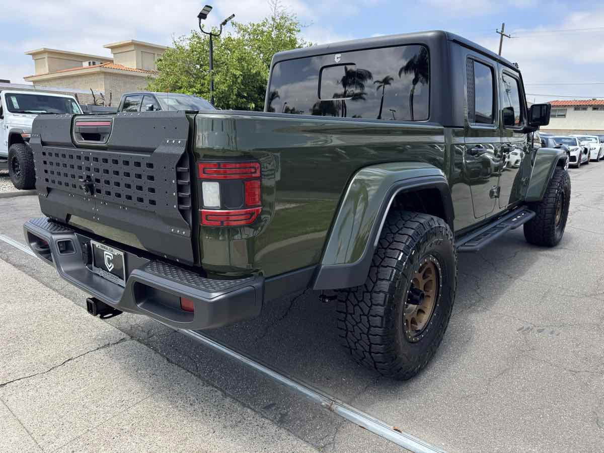 Used 2023 Jeep Gladiator Sport AWD/4WD image 8