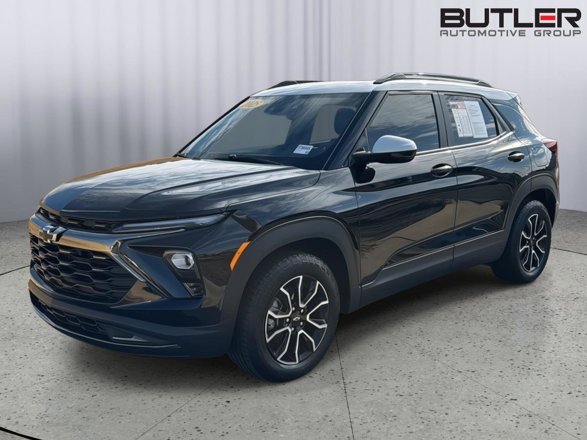 Used 2025 Chevrolet TrailBlazer ACTIV w/ Convenience Package image 1