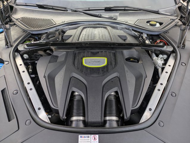 Used 2019 Porsche Panamera 4 image 21