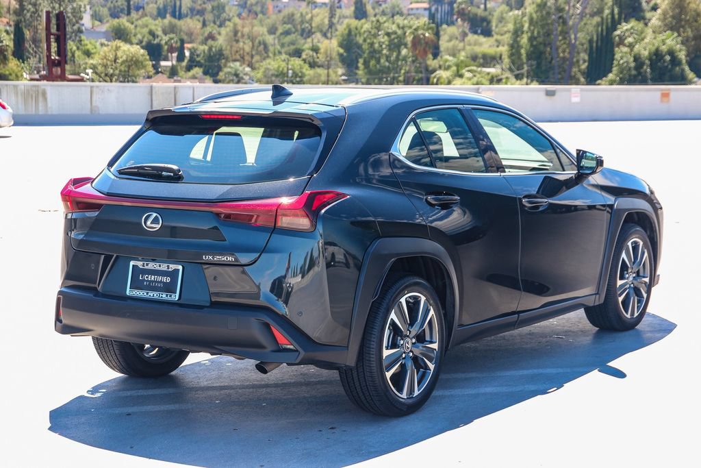 Certified 2024 Lexus UX 250h FWD image 5
